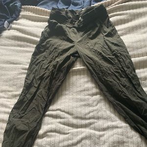 Lululemon crop studio pants